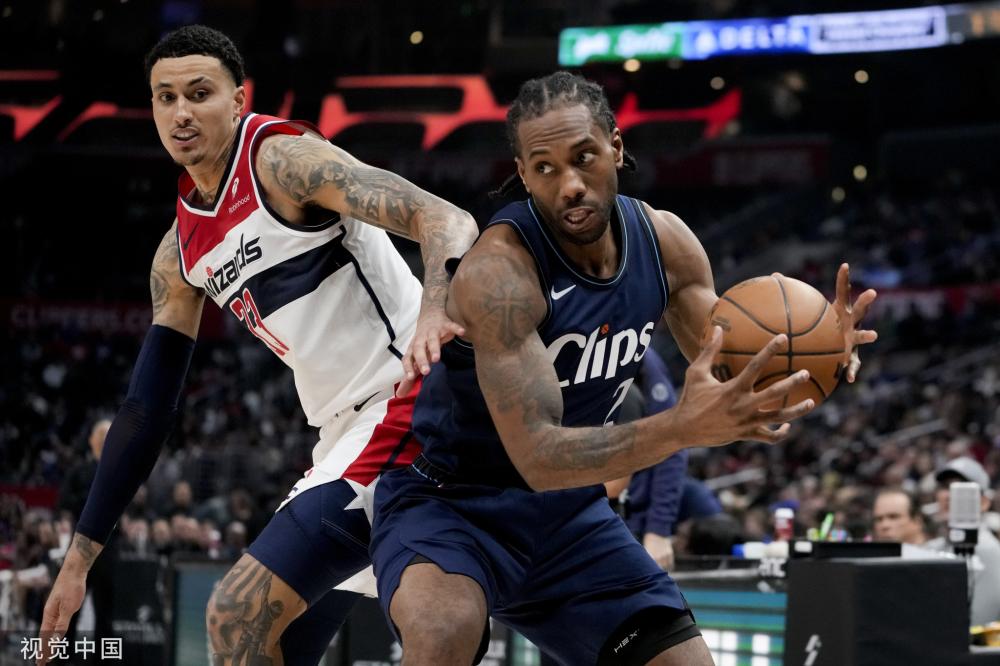 以其出色的 以其出色的